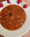 Sopa de tomate con hierbabuena y gambas