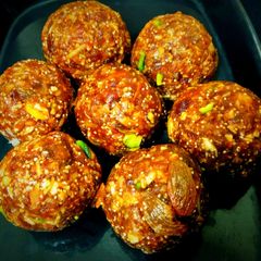 A picture of Healthy Dates and flax seed ladoo  khajur laduu recipe.