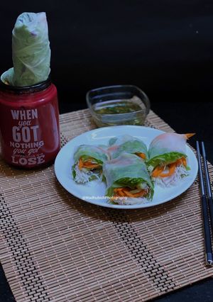 A picture of Vietnamese style Cold Spring Roll with Fish Sauce.