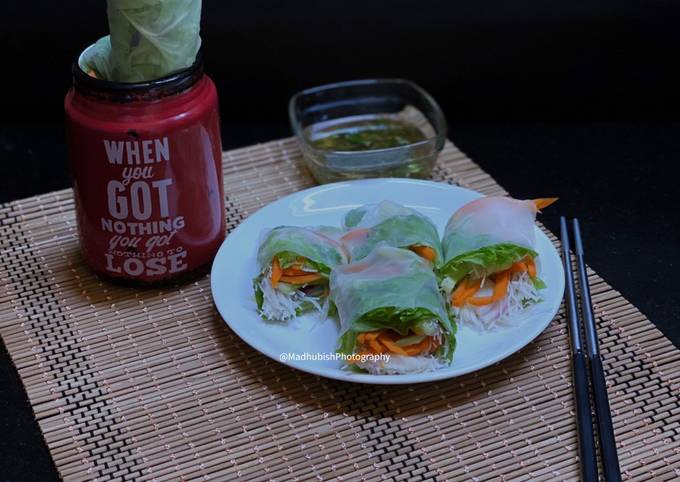 Vietnamese style Cold Spring Roll with Fish Sauce