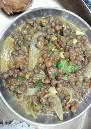 A picture of Whole Masoor Dal Sabzi !!.
