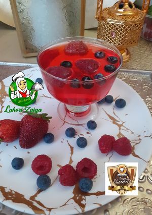 A picture of Sprinkling Berries Lemonade.