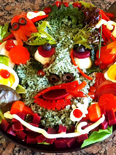Una foto de Ensalada "casi Halloween"