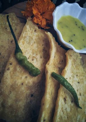 A picture of Fafda.