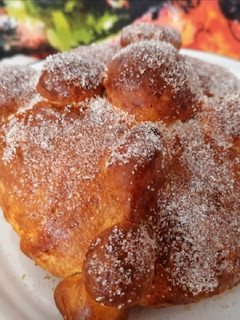 Una foto de Pan de muerto en freidora de aire