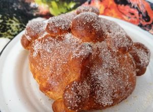 Una foto de Pan de muerto en freidora de aire