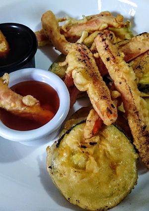 Una foto de TEMPURA De Vegetales...!🍆🥕🌶️🥒