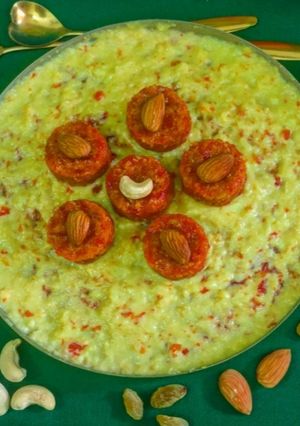 A picture of Instant Gajar Ka Halwa/ Gajar Ka Halwa In Pressure Cooker 💖 Winter Special Sweet Dish 🥣.