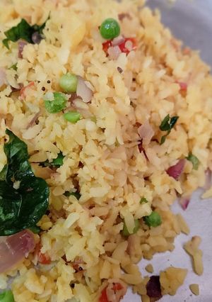 A picture of Kanda batata poha.