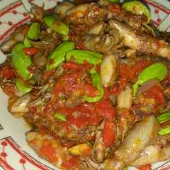 A picture of Sambal Cumi Asin Petai.