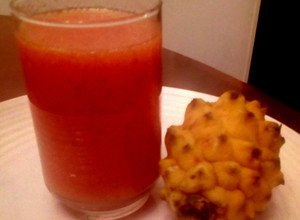 Una foto de Jugo de Papaya y Pitaya