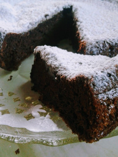 Una foto de Torta de chocolate solo 2 ingredientes / Sin harina /apto celíacos