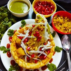 A picture of Baked Gujiya Chat in Edible Bowl.