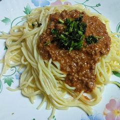 A picture of Spaghetti Bolognese #15 minute or less cooking contest.