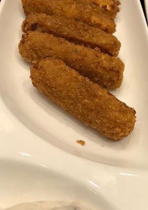 A picture of Paneer fritters.