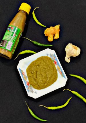 ग्रीन चिली सॉस (green chilli sauce recipe in Hindi) रेसिपी मुख्य फोटो