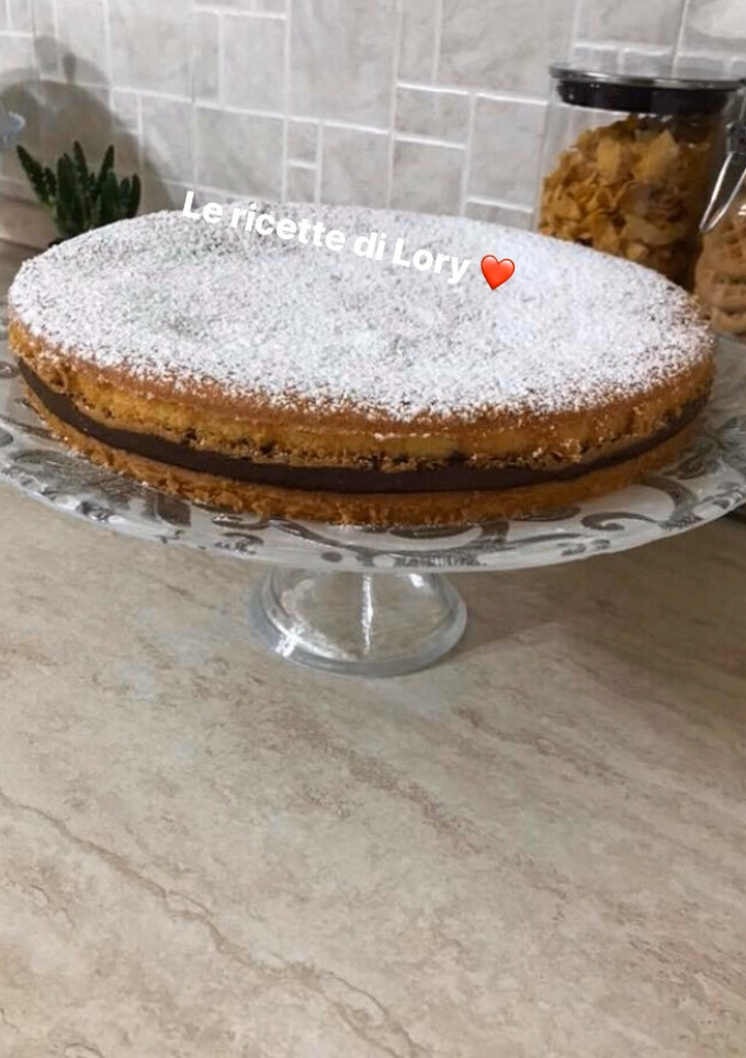 Foto di Crostata morbida con nutella(Crema,marmellata)Soffice e buonissima 😋