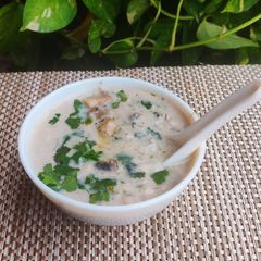 A picture of Creamy Mushroom Soup.
