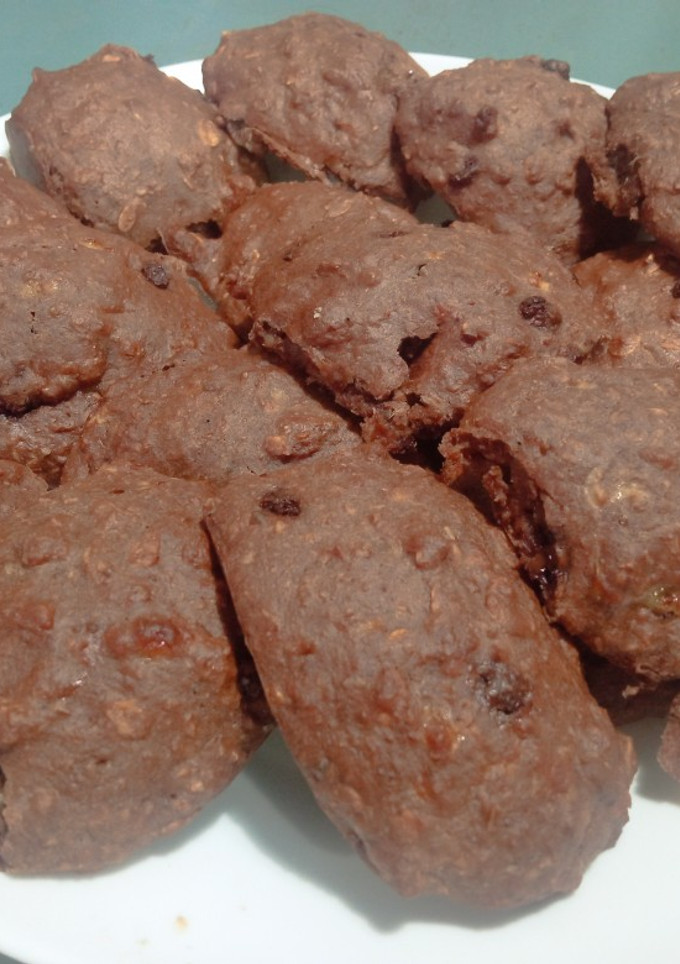 Una foto de Galletas integrales de avena y cacao sin azúcar en freidora de aire Cosori