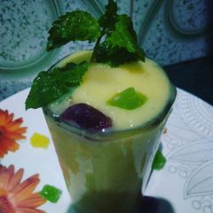 A picture of Mango shake.