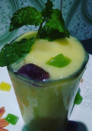 A picture of Mango shake.