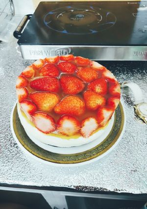 Hình của món Mousse passion& strawberry jelly.
