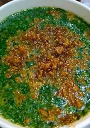 صورة لوصفة ملوخية بشوربة البط