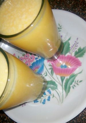 A picture of Fresh peach juice.