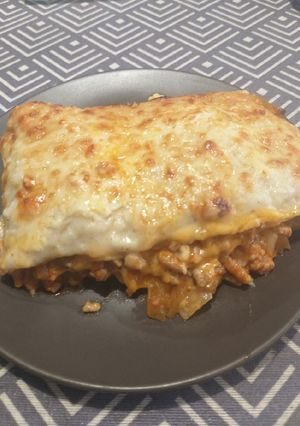 Una foto de Lasaña de carne y queso 😋