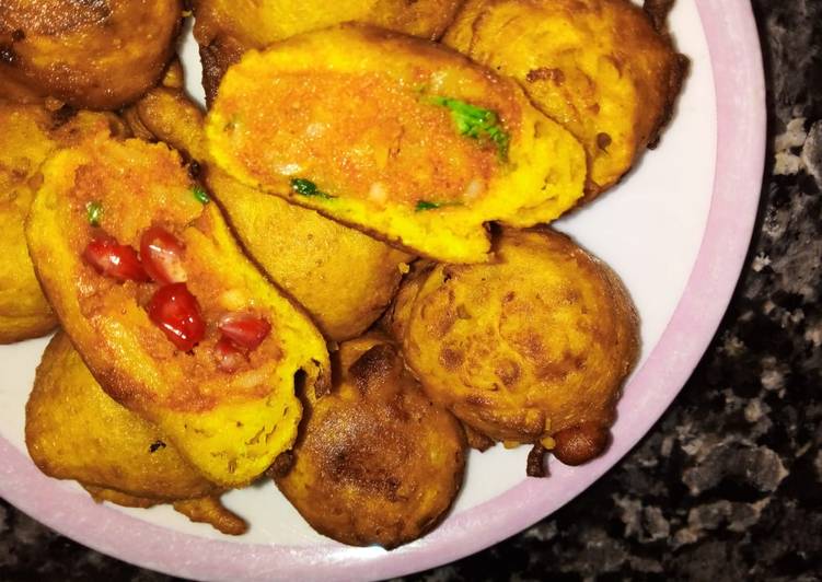 Batata vada with surprise inside