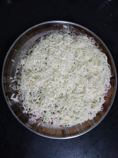 પીઝા (Pizza Recipe In Gujarati) રેસીપી મુખ્ય ફોટો