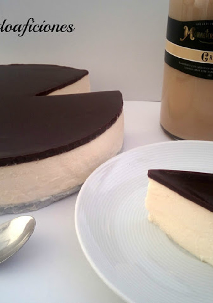 Una foto de Tarta de crema de orujo
