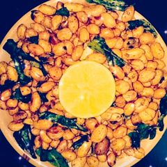 A picture of Fried & spicy peanuts.