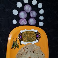A picture of Jowar ki bhakri.