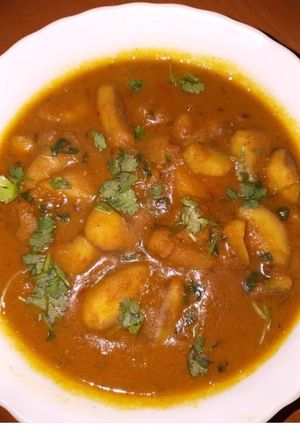A picture of Water chestnut /singhara /panifal curry🍲🍲.