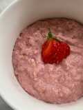 Bubur Masha and the bear: Strawberry Oatmeal Porridge