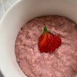 Bubur Masha and the bear: Strawberry Oatmeal Porridge