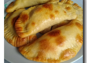 Una foto de Empanadas de manzana 🍎