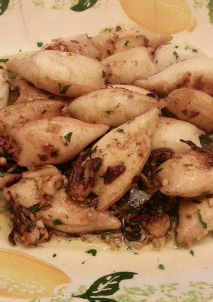 Una foto de Chipirones encebollados🐙