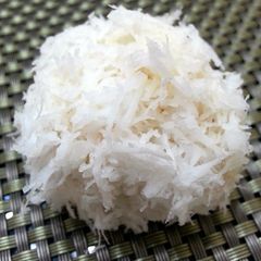 A picture of Coconut Laddoo.