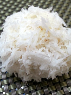 A picture of Coconut Laddoo.
