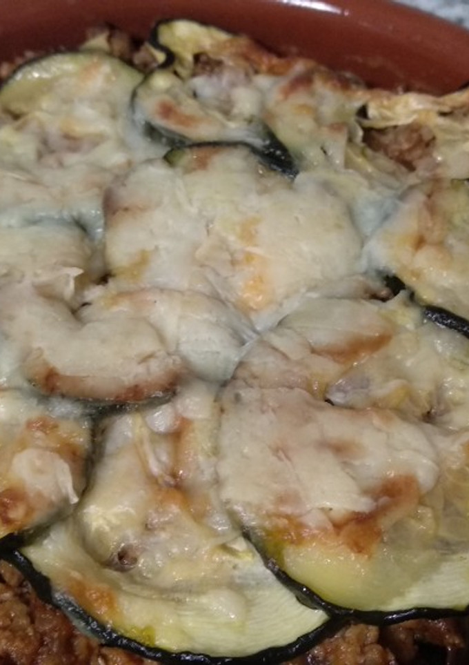 Una foto de Pastel / lasaña de calabacín con carne picada