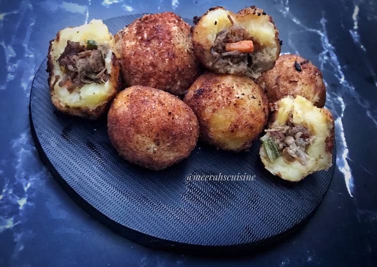 Stuffed potato balls