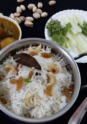 ड्राई फ्रूट पुलाव (Dry Fruit pulao recipe in Hindi) रेसिपी मुख्य फोटो