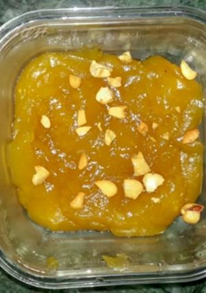 A picture of Mango wheat halwa.