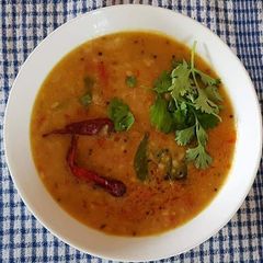 A picture of Dal-Amritsari.