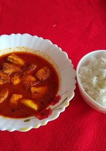 A picture of Paneer rogan josh.
