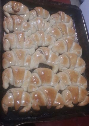 Una foto de Medialunas con dulce de leche
