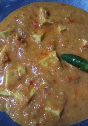 A picture of Shahi paneer.