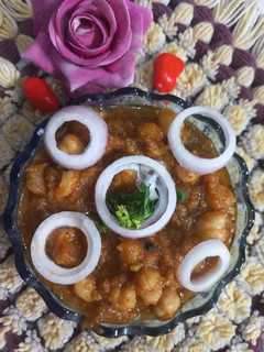છોલે નું શાક (Chhole Shak Recipe In Gujarati) રેસીપી મુખ્ય ફોટો